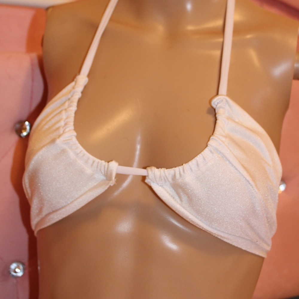 ✨ White Glittery Halter Bikini Top – One Size Fits All ✨